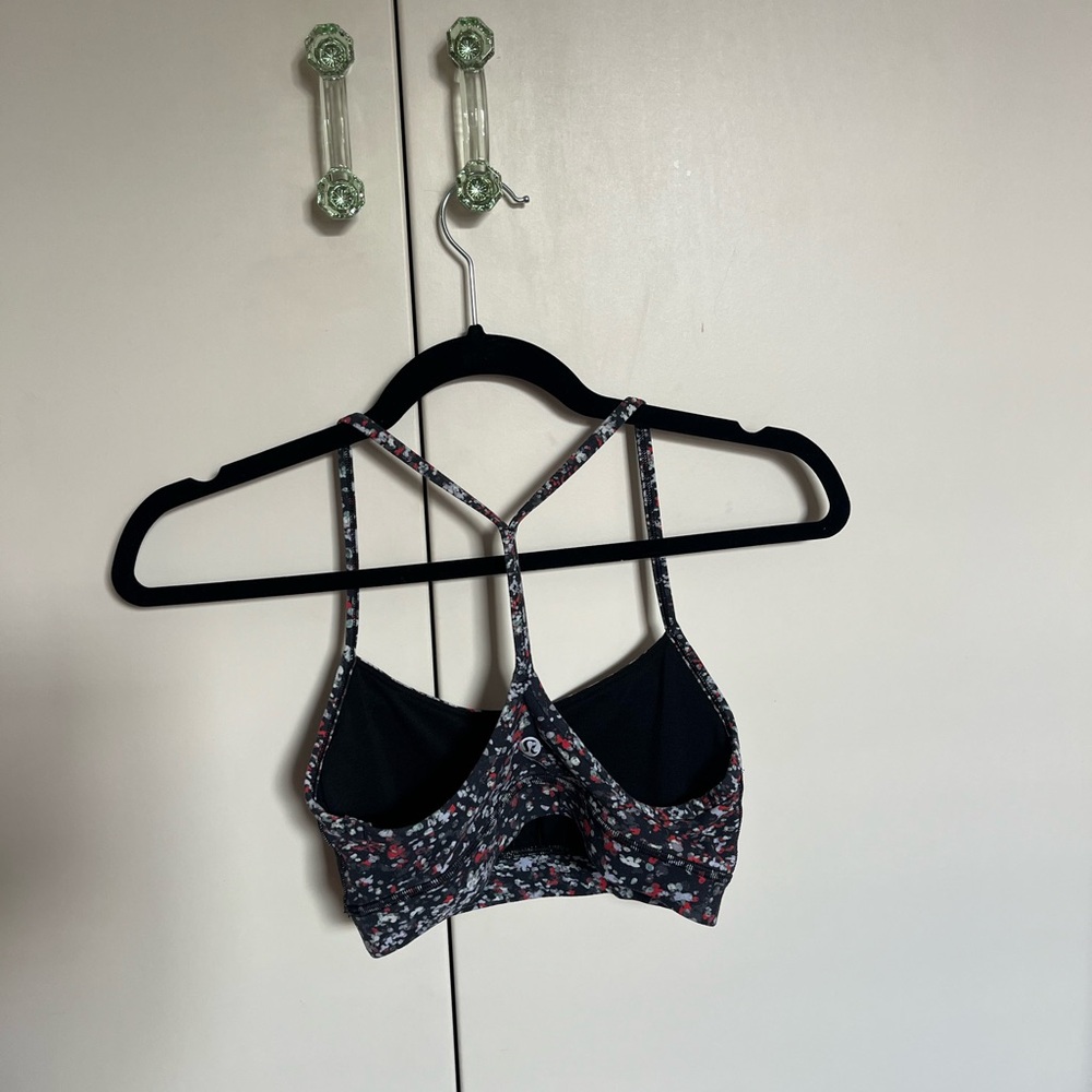 Flow Y Bra - Picture 2 of 4